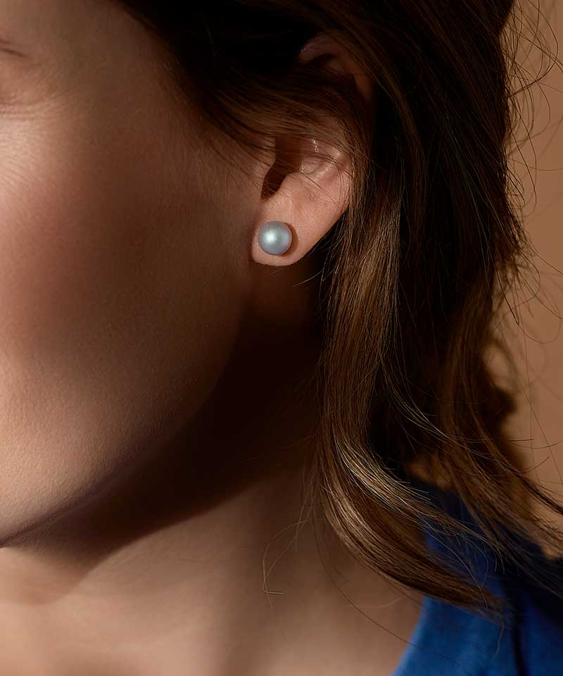 Natural Titanium - Pearl Earring 8 mm